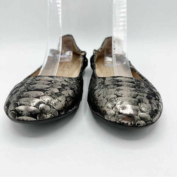 BCBG Paris Magie Metallic Stretch Ballet Flat 8 - Picture 5 of 11